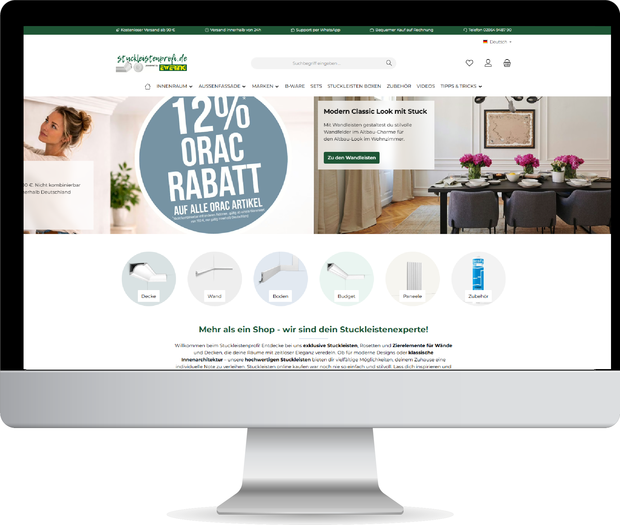 Das Bild zeigt den Ewering-Onlineshop stuckleistenprofi.de auf einem Bildschirm. Der Shop bietet Stuckleisten, Rosetten, Zierelemente und Zubehör für Wand, Decke und Boden – übersichtlich online auswählbar für Renovierung, Raumgestaltung und hochwertige Details im Zuhause.