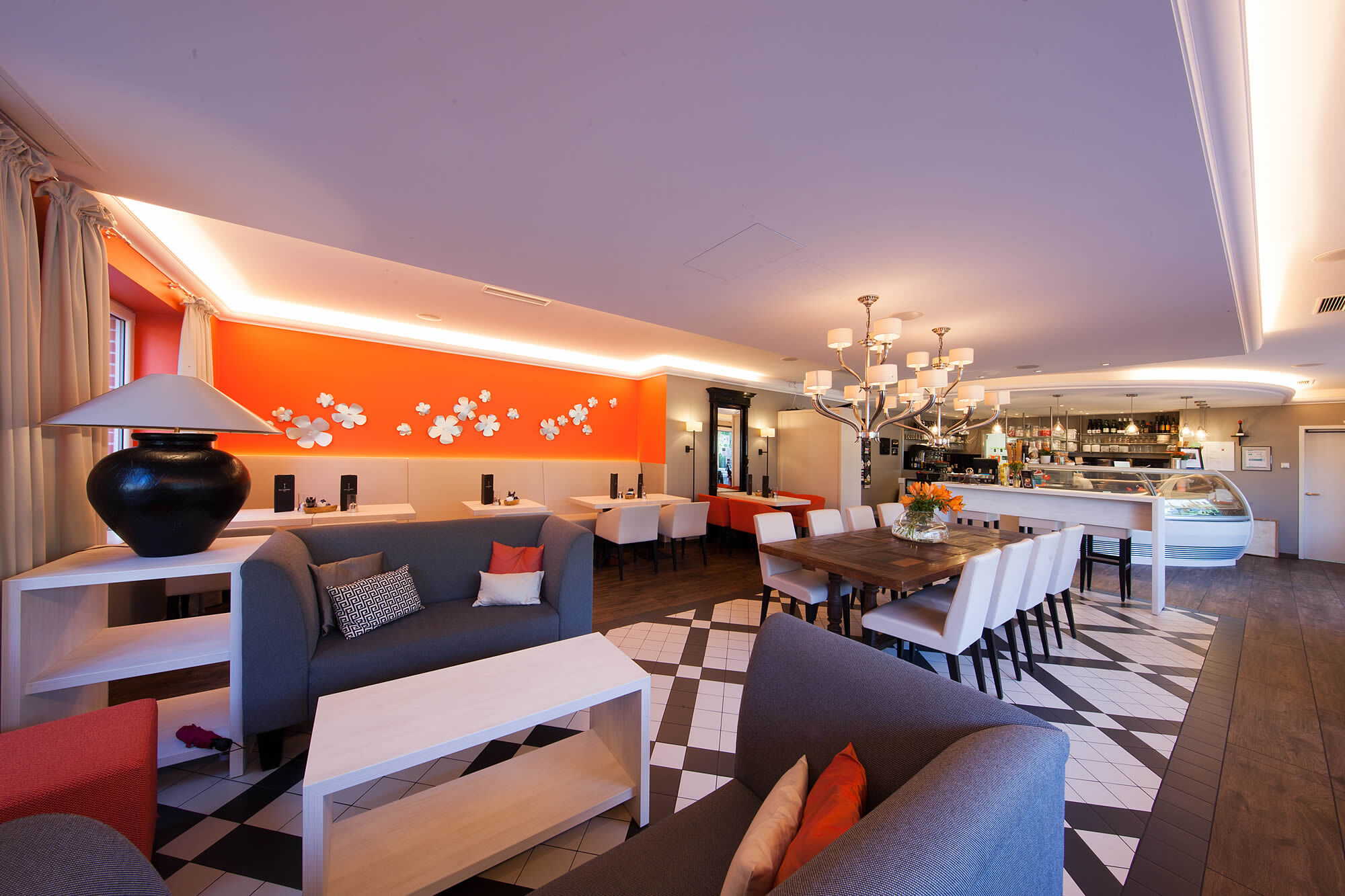 Innenausbau des Ladenlokals der Eislounge, Eislounge Marie Veen