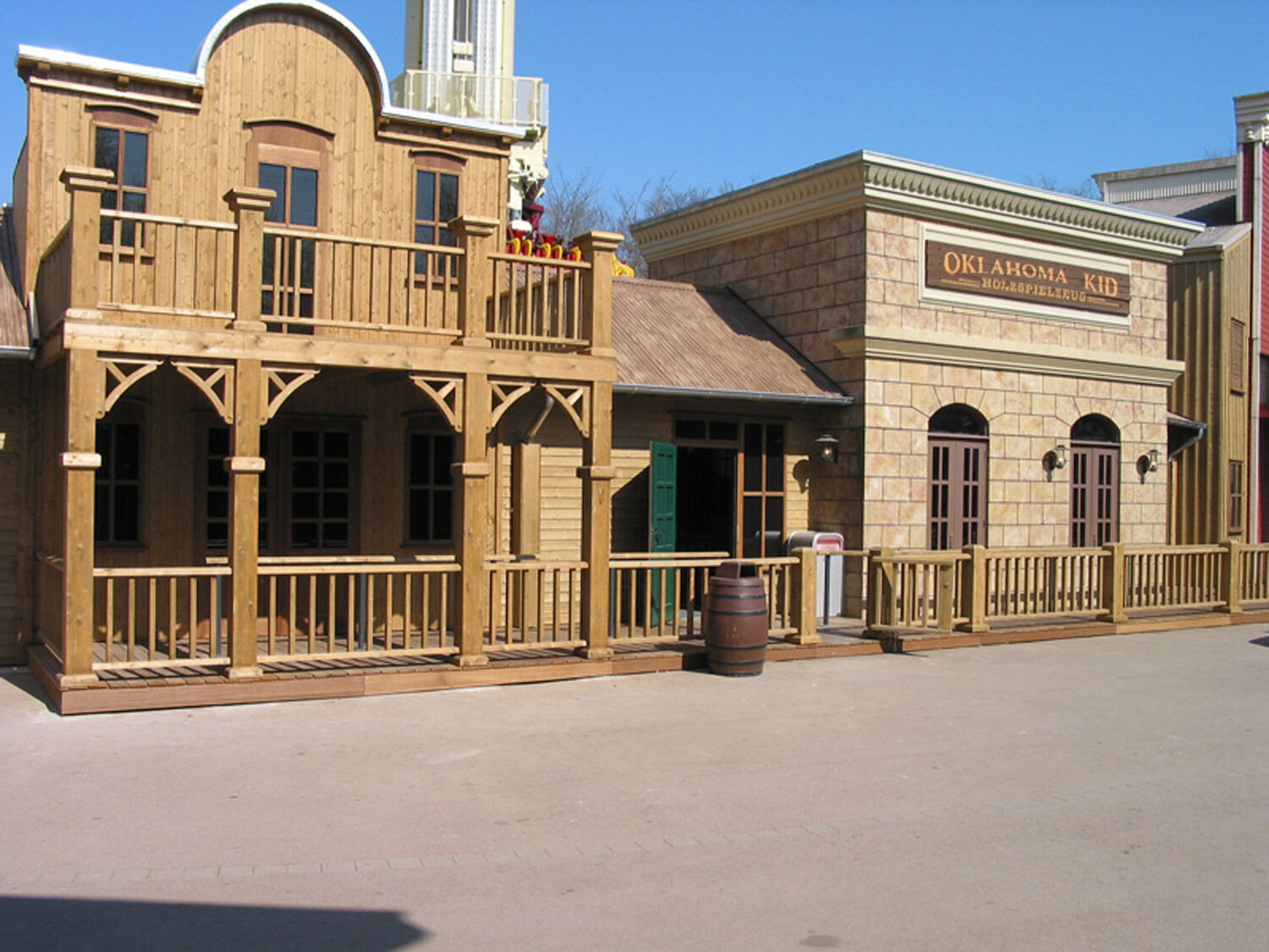 Fassade im Moviepark Bottrop mit Malerarbeiten, Moviepark Bottrop